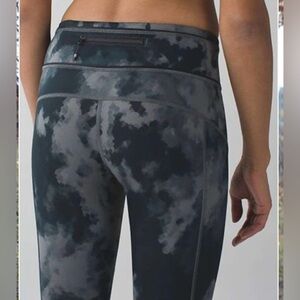 Lululemon Pace Queen Tight - 25” Blooming Pixie White Black